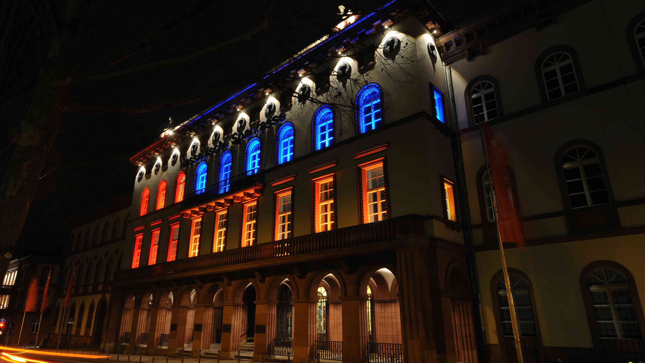 Beleuchtung des Stammhauses Rheinstraße Wiesbaden zum 175. Geburtstag